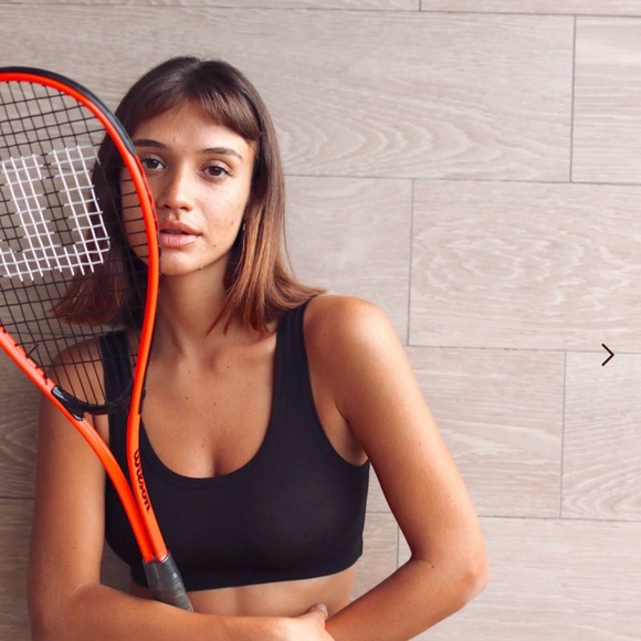 Hu-ha bras. Brand new, only tried on to realized they are to small. - Picture 5 of 6